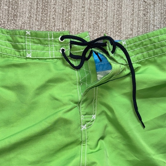 Vineyard Vines Green Lined 7" Inseam Drawstring/Velcro Board Shorts Men Size 35 - Picture 3 of 9